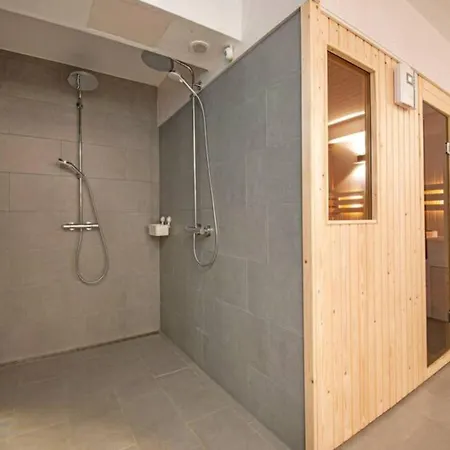 Yuric Groepshuis In Tatil Evi *
